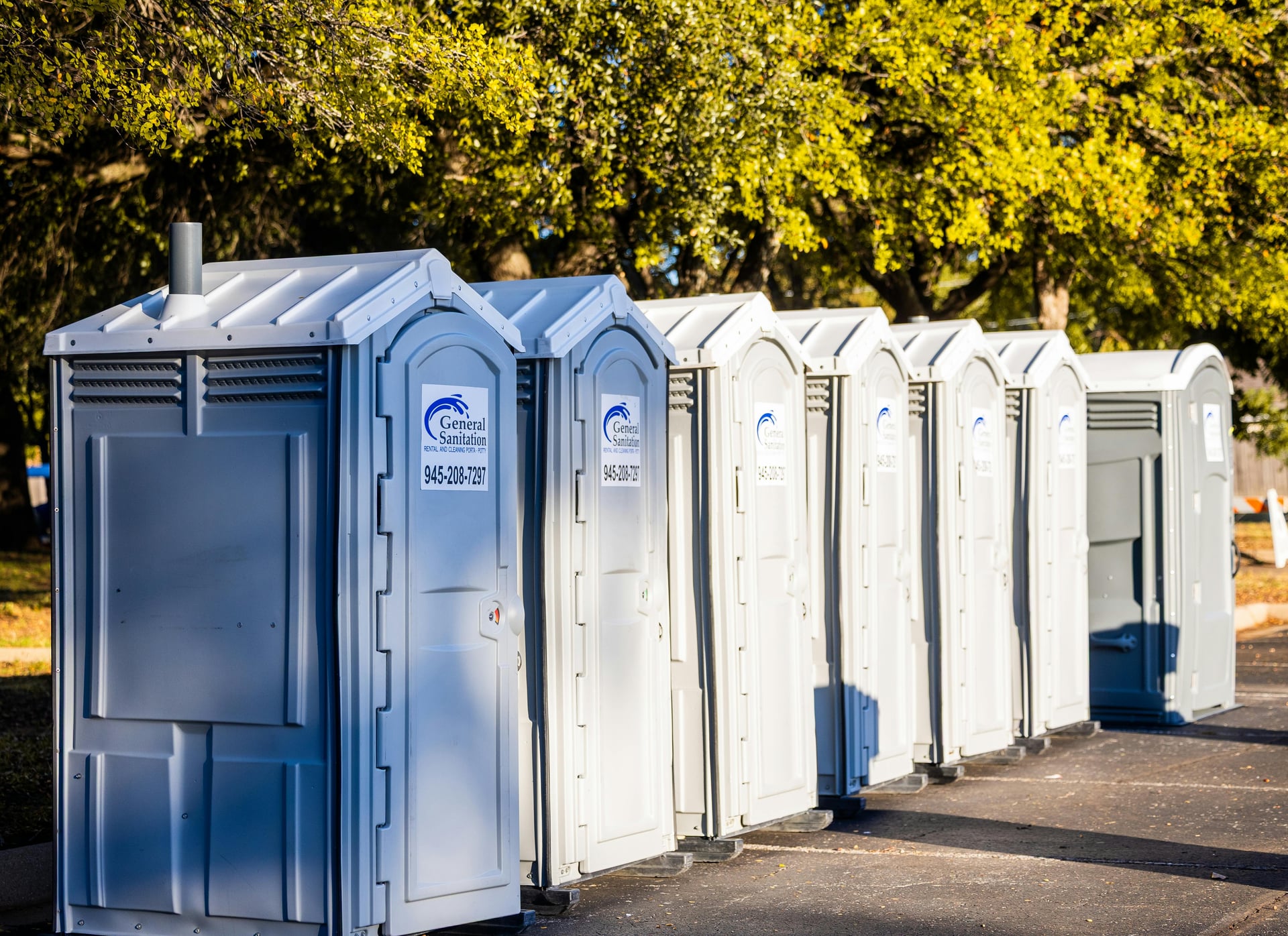 Toilettenkabinen